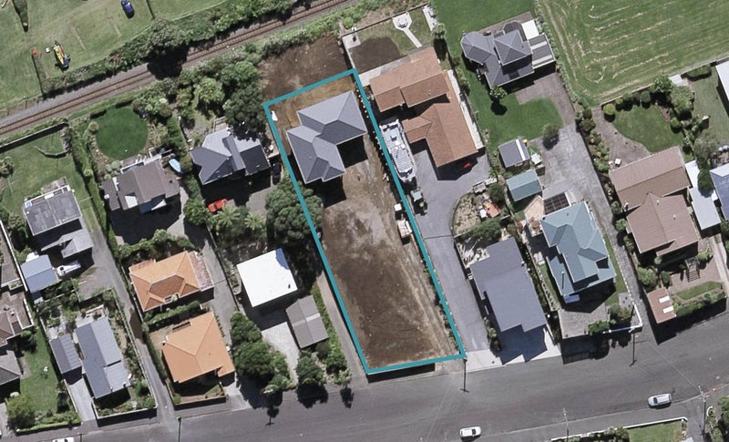 28 Birdwood Avenue, Moturoa, New Plymouth - Carousel 1
