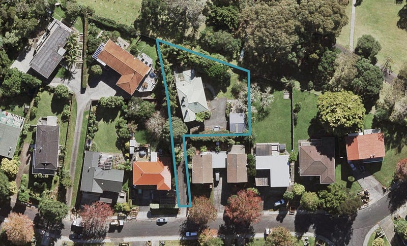 23 Valley View Road, Glenfield, Auckland - Carousel 1
