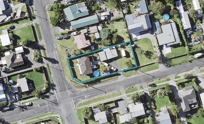 64 Third View Avenue, Beachlands, Auckland - Carousel 1