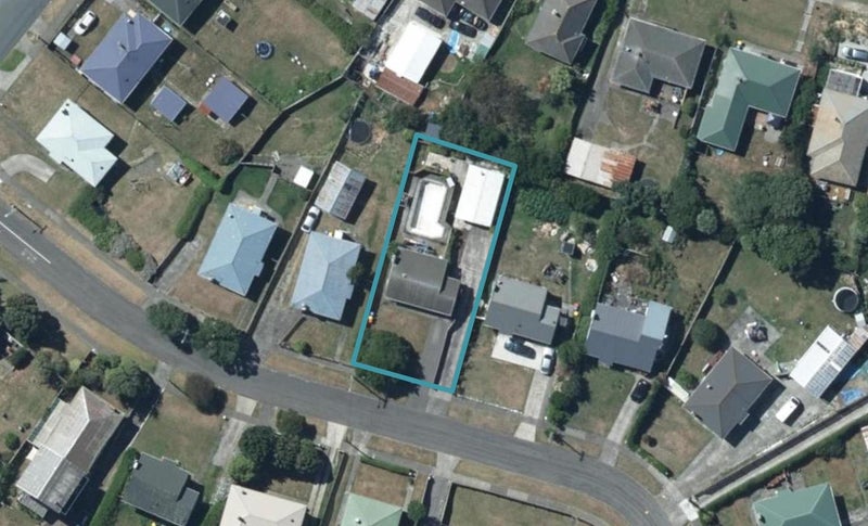 7 Whanga Crescent, Titahi Bay, Porirua - Carousel 1