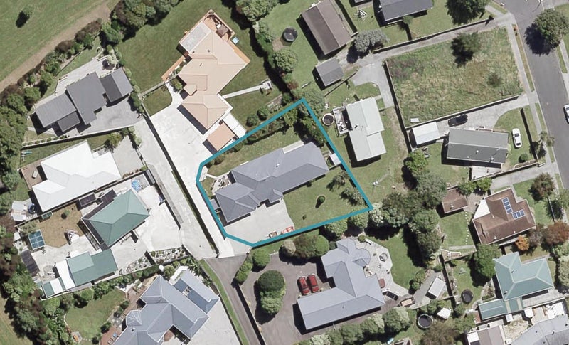 29 Galveston Grove, Totara Park, Upper Hutt - Carousel 1