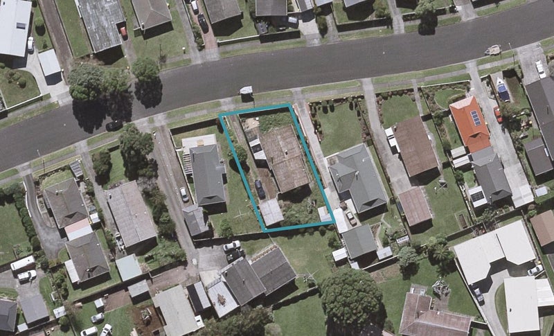 212 Parklands Avenue, Bell Block, New Plymouth - Carousel 1