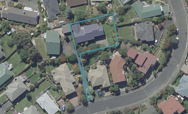 9 Pioneer Crescent, Helensburgh, Dunedin - Carousel 1