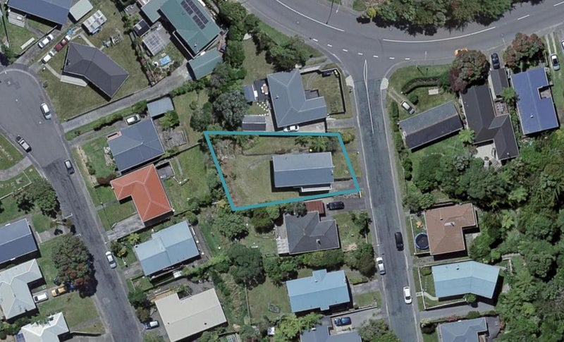 4 Pritchard Street, Newlands, Wellington - Carousel 1