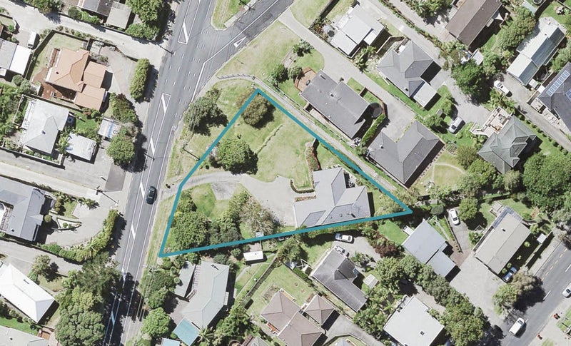 707 Beach Road, Browns Bay, Auckland - Carousel 1