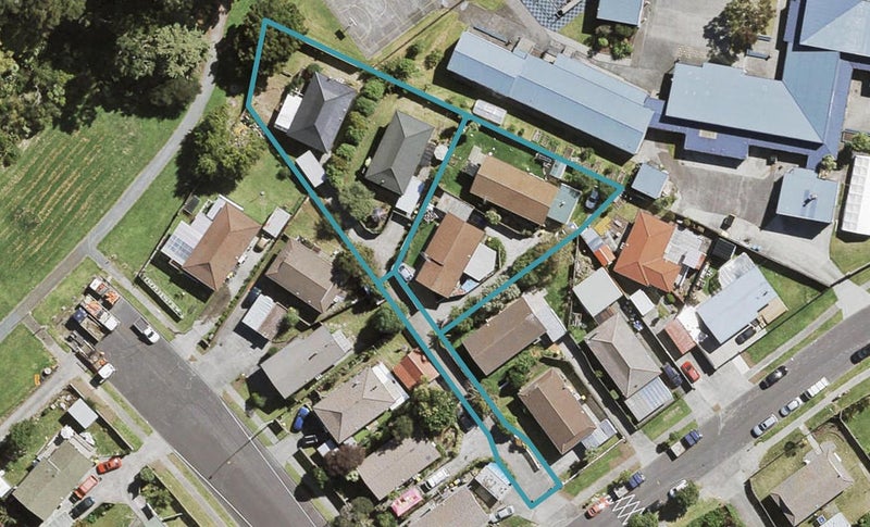 1/31 Karepo Crescent, Ranui, Auckland - Carousel 1