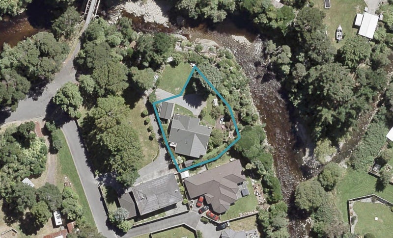 28 Beechwood Lane, Te Marua, Upper Hutt - Carousel 1