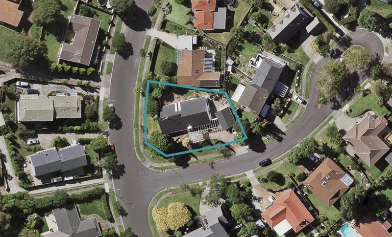 7 Pyatt Crescent, Saint Johns, Auckland - Carousel 1