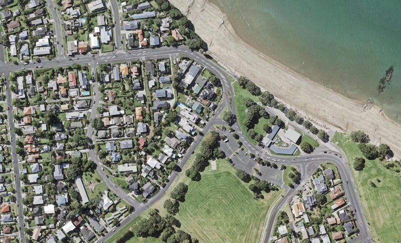 4 Seabreeze Road, Narrow Neck, Auckland - Carousel 1
