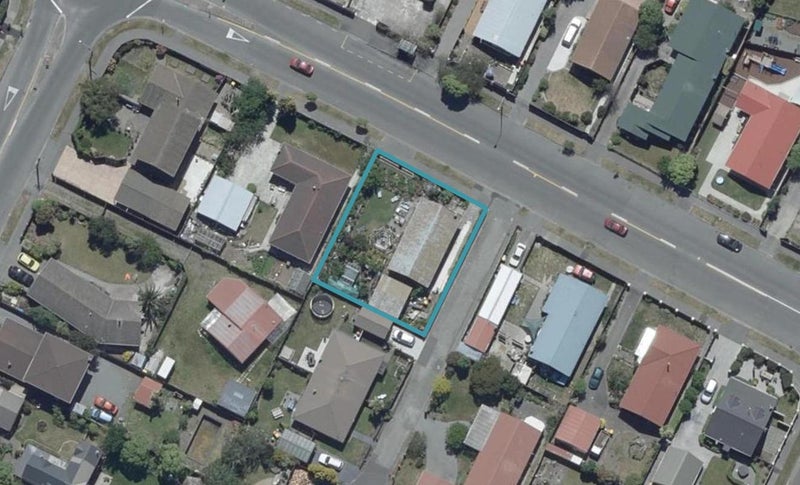 111 Queenspark Drive, Parklands, Christchurch - Carousel 1
