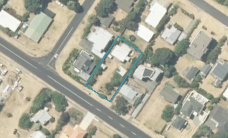 602 Ocean Road, Whangamatā - Carousel 1