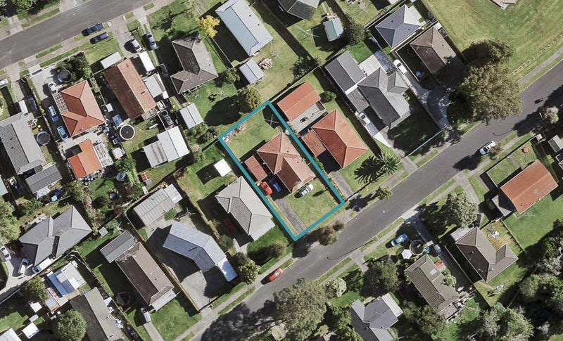 23 Innismara Avenue, Wattle Downs, Auckland - Carousel 1