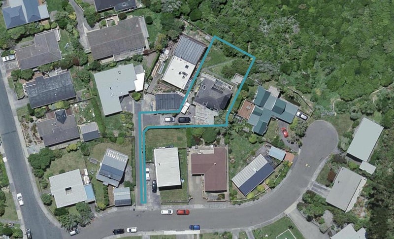 3 Lanark Way, Northland, Wellington - Carousel 1