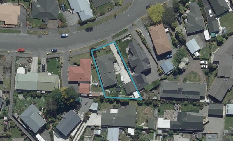 10 Lowry Avenue, Redwood, Christchurch - Carousel 1
