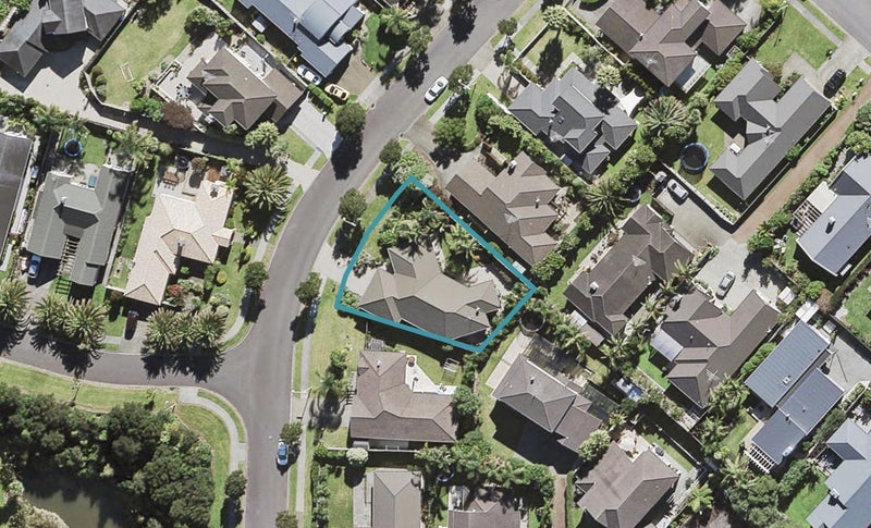 35 Admirals Court Drive, Greenhithe, Auckland - Carousel 1