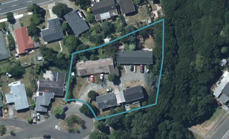 43A HICKS CL, WHITBY, PORIRUA - Carousel 1