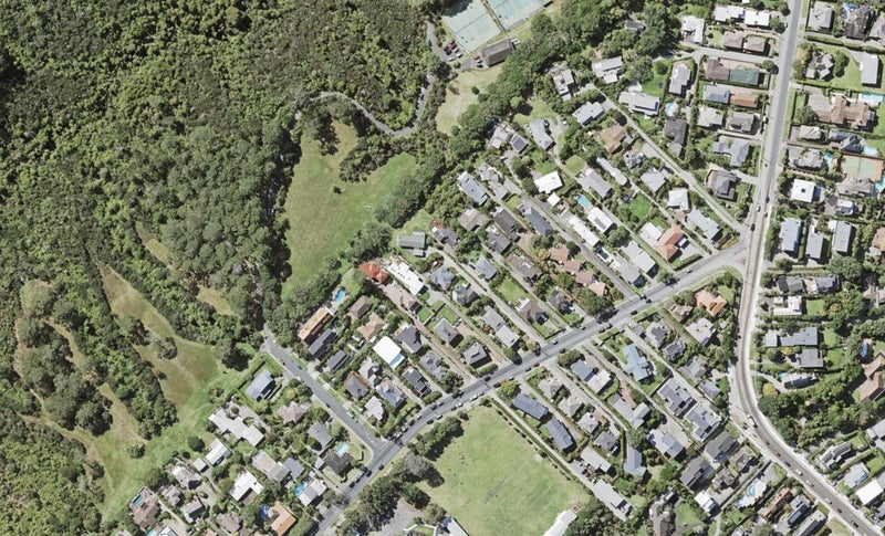 124 Aberdeen Road, Campbells Bay, Auckland - Carousel 1