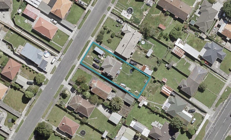 36 Biddle Crescent, Taita, Lower Hutt - Carousel 1
