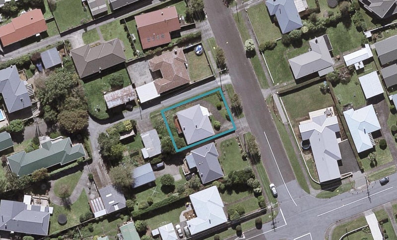 5 Truby King Street, Merrilands, New Plymouth - Carousel 1