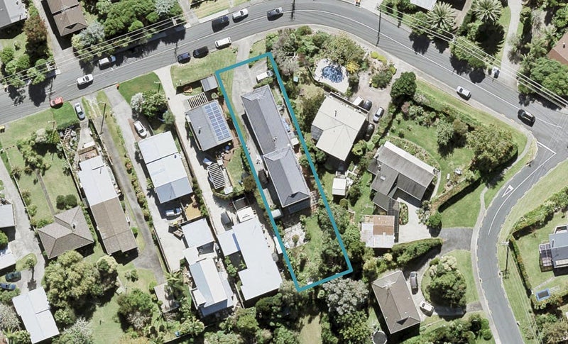2/12 Glenvar Road, Torbay, Auckland - Carousel 1