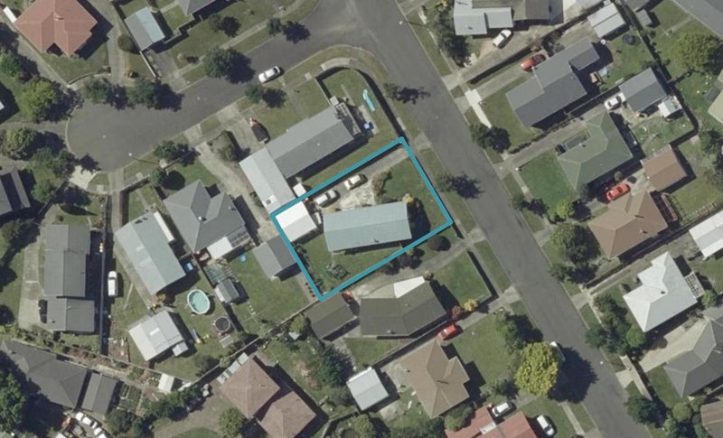 42 Anakiwa Street, Kelvin Grove, Palmerston North - Carousel 1