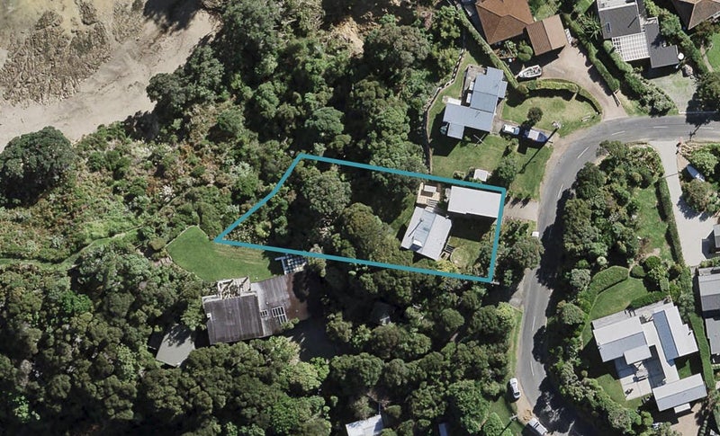 62 Coromandel Road, Oneroa, Waiheke Island - Carousel 1