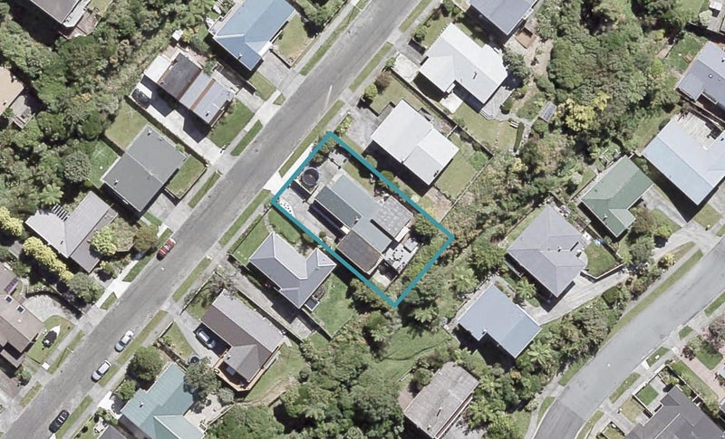 43 Acacia Avenue, Maungaraki, Lower Hutt - Carousel 1