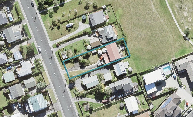 22 Shakespear Road, Army Bay, Whangaparaoa - Carousel 1