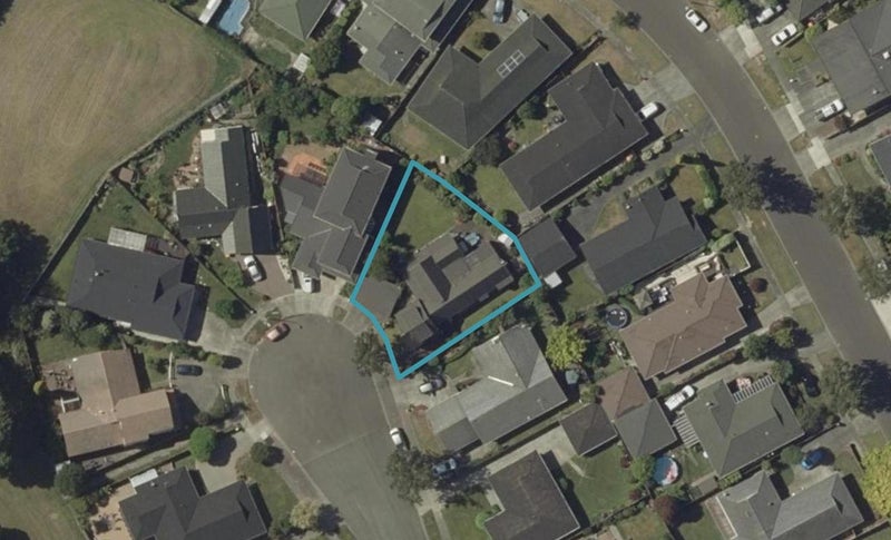 16 Caulfield Place, Awapuni, Palmerston North - Carousel 1
