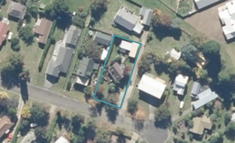24 Irwin Place, Taupo - Carousel 1