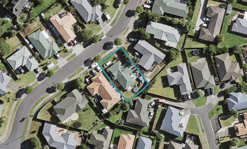 7 Kaimoana Street, Weymouth, Auckland - Carousel 1