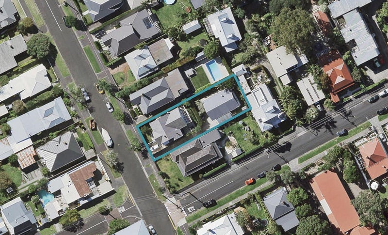 118 Victoria Road, Devonport, Auckland - Carousel 1