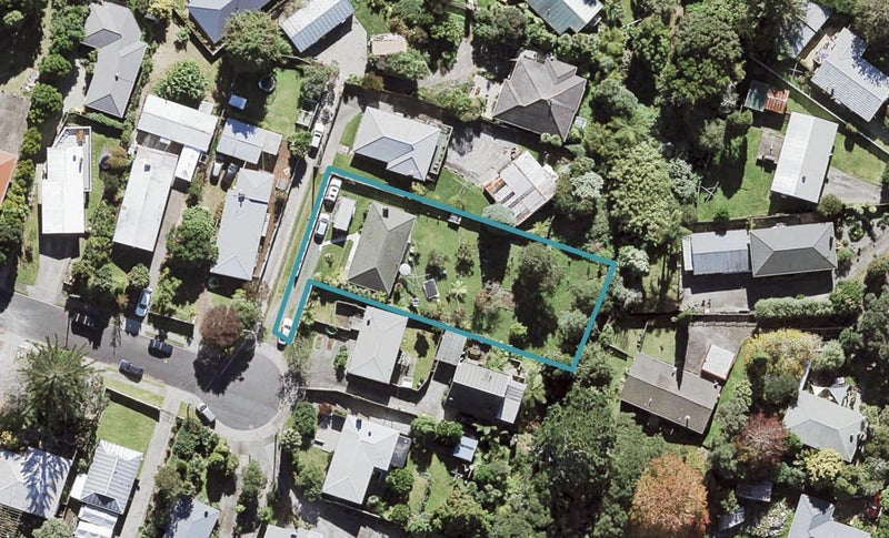 28 Beverly Place, New Lynn, Auckland - Carousel 1