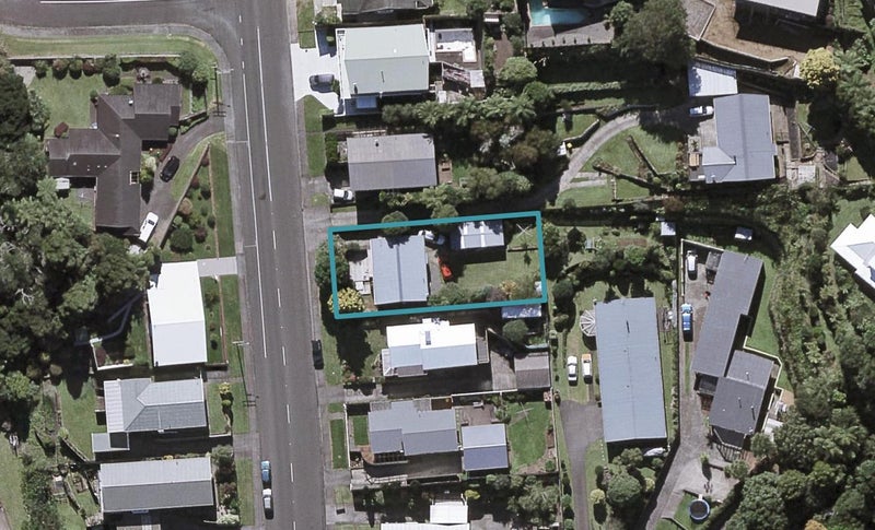 101 Awanui Street, Merrilands, New Plymouth - Carousel 1