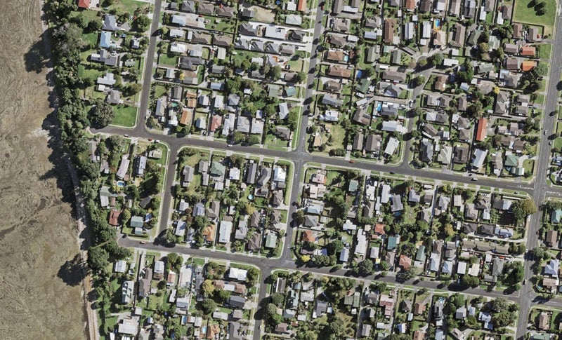 24 McLeod Road, Weymouth, Auckland - Carousel 1