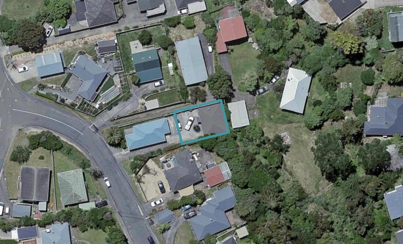 15A Lyndfield Lane, Newlands, Wellington - Carousel 1