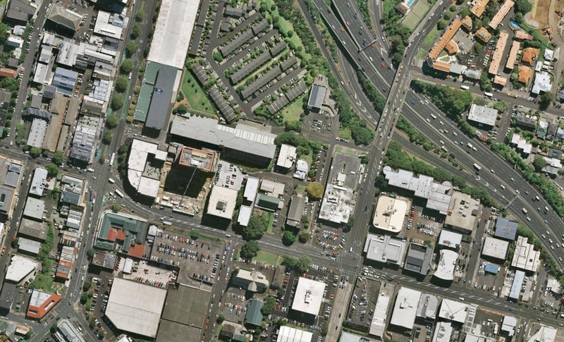 204/9 Madeira Lane, Grafton, Auckland - Carousel 1