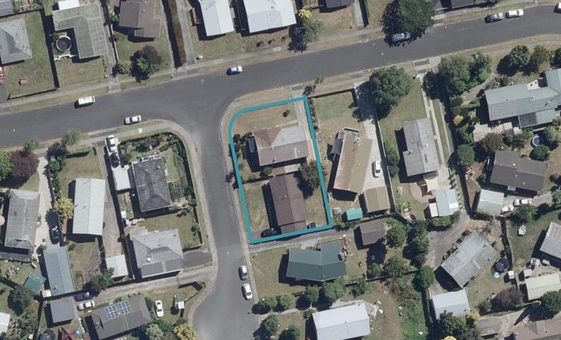 1 Norfolk Place, Pukete, Hamilton - Carousel 1
