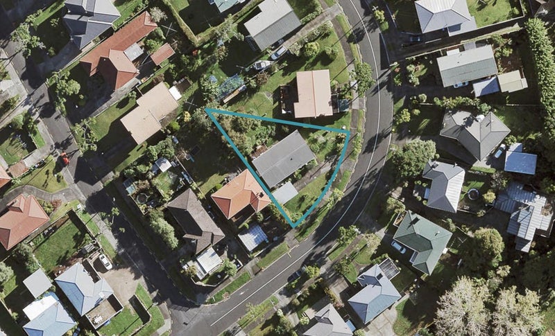 55 Rosamund Avenue, New Windsor, Auckland - Carousel 1