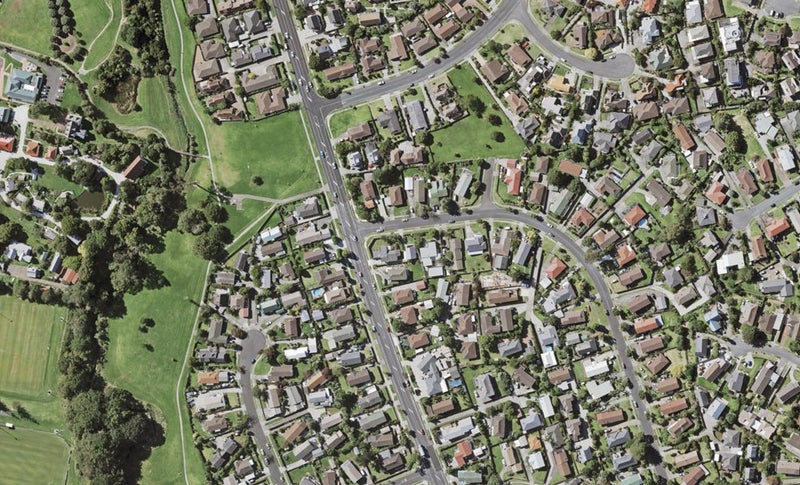 62 Lewisham Street, Highland Park, Auckland - Carousel 1
