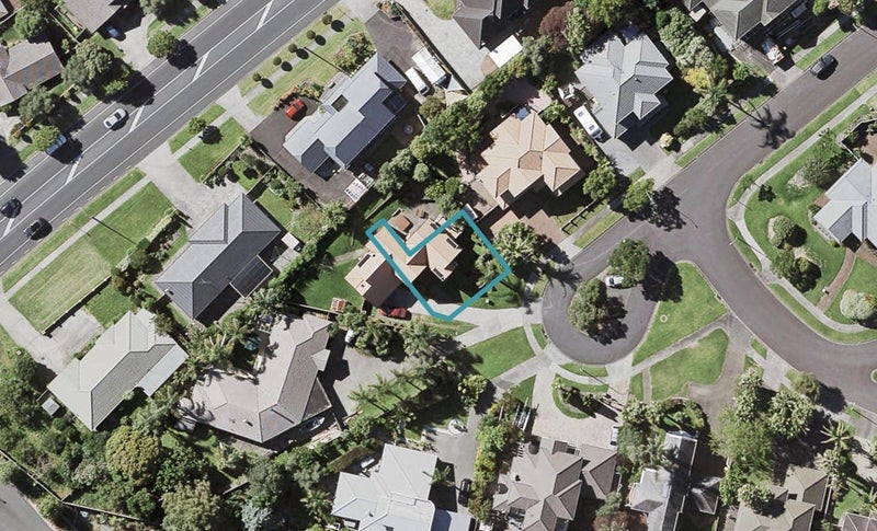 17A Artesia Close, Shamrock Park, Auckland - Carousel 1