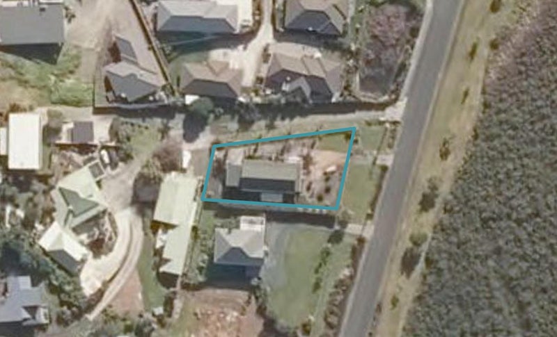32 Beach Road, Onerahi, Whangarei - Carousel 1