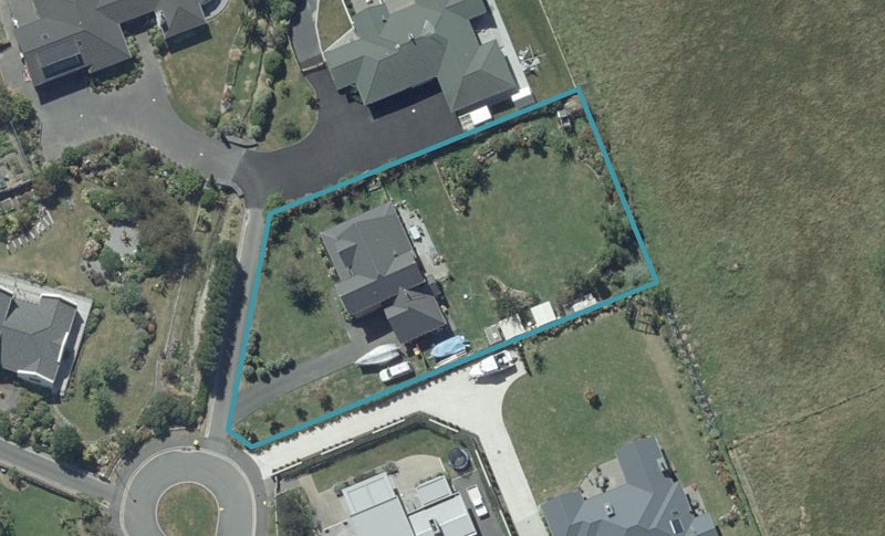 22 Orchard Grove, East Taieri, Mosgiel - Carousel 1