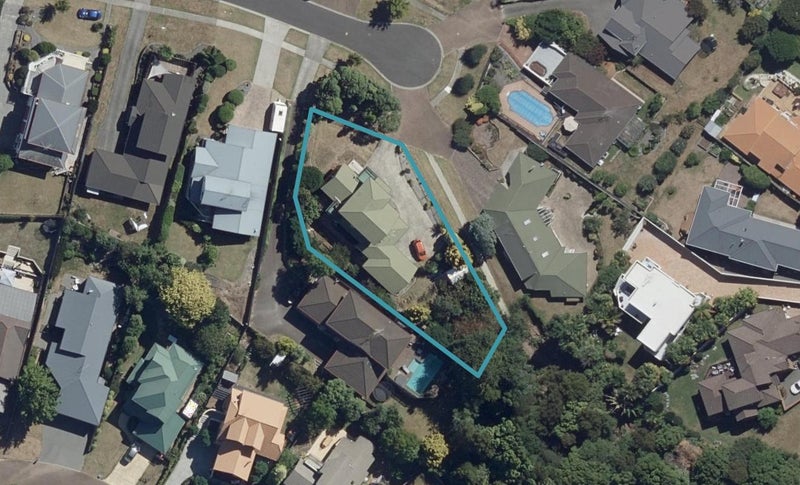 16 Prospect Place, Western Heights, Hamilton - Carousel 1