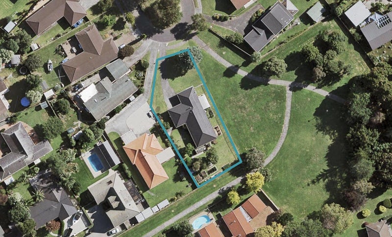 21 Brockton Avenue, Conifer Grove, Takanini - Carousel 1