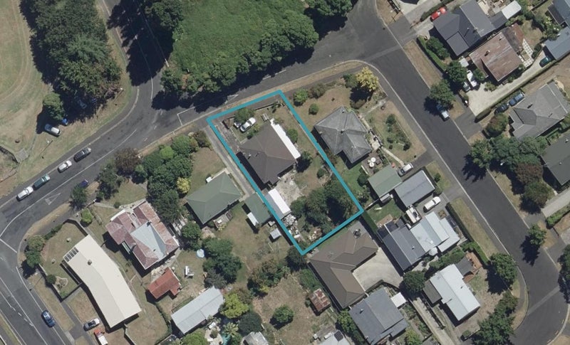 21 Rimu Street, Maeroa, Hamilton - Carousel 1
