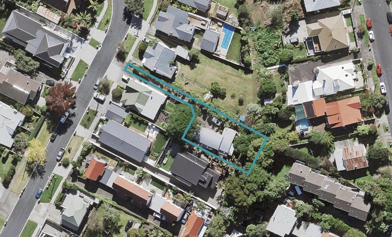 5A Warwick Street, Morningside, Auckland - Carousel 1