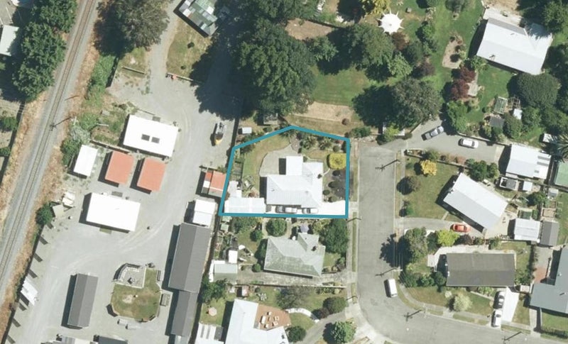 13 Collett Place, Riversdale, Blenheim - Carousel 1