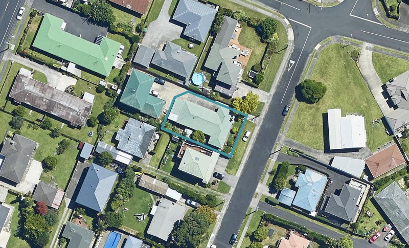 77 Ridge Street, Otumoetai, Tauranga - Carousel 1