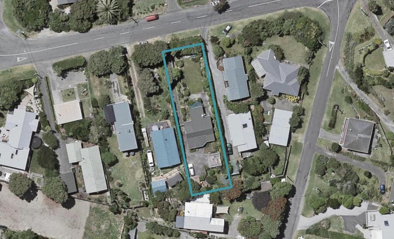 10 Jeep Road, Raumati South, Paraparaumu - Carousel 1
